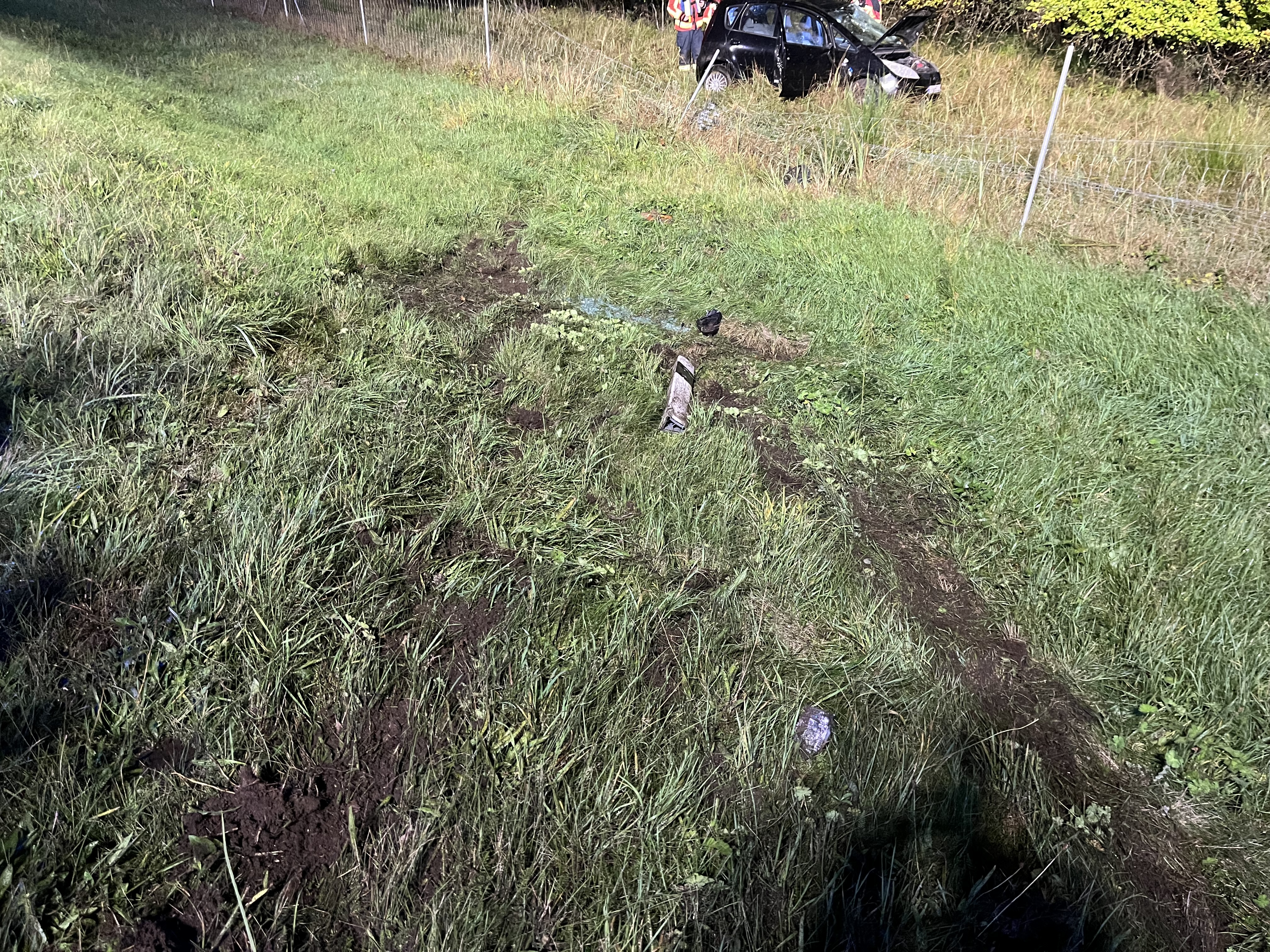 24-10-01 00-56-43 5742.jpg